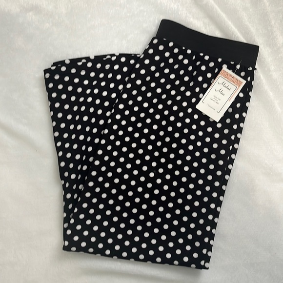 Dainty Jewells Dresses & Skirts - Custom skirt.